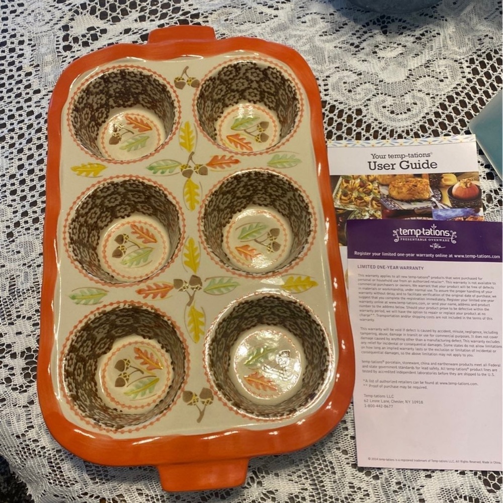 New no box temptations bakeware Stoneware Muffin Pan